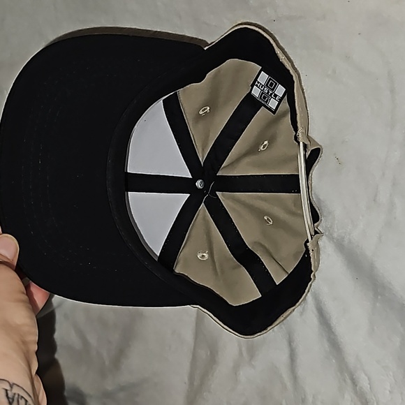 Hustle Khaki Adjustable Strap Black Flat Front Brim White Embroided Fresh Cap - Picture 6 of 10